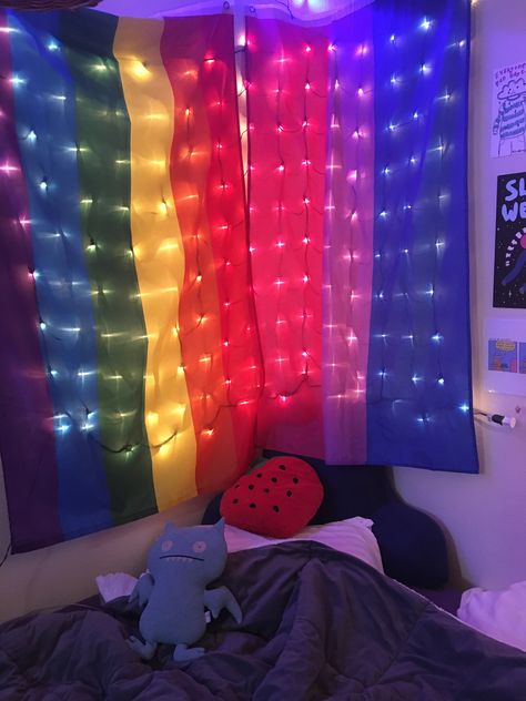 Aesthetic pride bedroom ideas Lgbtq Room Ideas, Gay Bedroom, Gay Room, Chill Room, Rainbow Room, Room Ideas Aesthetic, Dekorasi Kamar Tidur, Indie Room, Cozy Room Decor