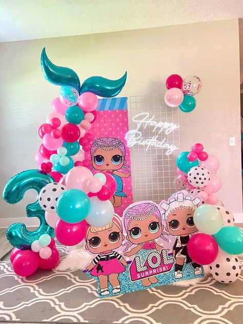 Lol Doll Balloon Garland, Lol Doll, Funny Birthday Cakes, Cafe Shop Design, Doll Party, Balloon Decor, 4th Birthday Parties, Lol Dolls, 6th Birthday