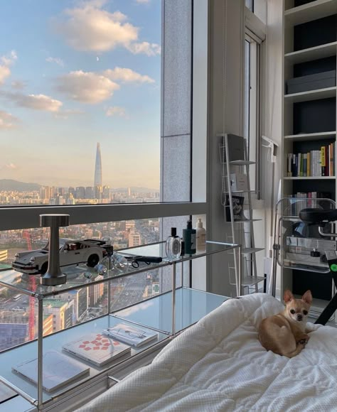 Aesthetic Inside House, High Rise Decor, Small Korean Apartment, City Views From Apartment, Apartment Decor For Couples, City View Apartment Bedroom, Nyc Apartment With View, New York Apartment Decor, Rich Korean Apartments