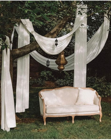 P Design, Instagram Light, Florals Wedding, Future Wedding Plans, Outdoor Wedding Decorations, Wedding Mood Board, Wedding Goals, Wedding Mood, Forest Wedding