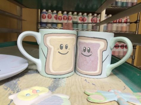 Couple cups of best friend cups ! #bestfriend #boyfriend #supercute Pottery Painting Ideas For Guys, Color Me Mine Couple Ideas, Couple Ceramics Ideas, Mug Painting Ideas For Boyfriend, Color Me Mine Inspiration, Color Me Mine Ideas Mugs, Paint Your Own Pottery Ideas Mug, Active Date Ideas, Color Me Mine Ideas Inspiration