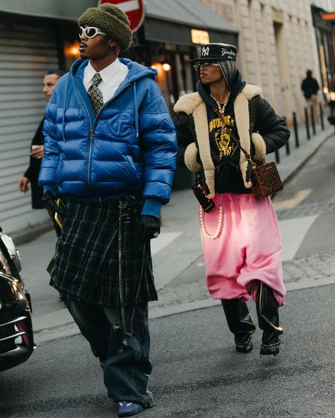 Streetstyle from @kidsuper & @hermes during Mens fashion week in Paris ♥️✨ // 📸 @sarahellentreacher | Instagram Winter Fashion Inspo 2024, Streetstyle Outfit Men, Paris Fashion Week Outfits, Angle Baby, Paris Fits, Sarah Ellen, Artsy Fashion, Chef Kiss, Week In Paris