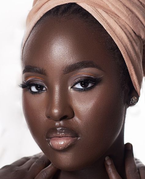 African Makeup Ideas Dark Skin, Black Woman Wedding Makeup Dark Skin, Black Wedding Makeup Dark Skin Girl, Editorial Makeup Black Model, Dark Skin Editorial Makeup, 21st Birthday Photoshoot, Homecoming Makeup, Hair Scarf Styles, Bridal Hair Inspiration