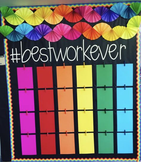 Classroom Setup Ideas, Student Work Bulletin Board, Rainbow Theme Classroom, Free Classroom Printables, Ideas For Back To School, Work Bulletin Boards, Preschool Bulletin, Classroom Makeover, Preschool Bulletin Boards