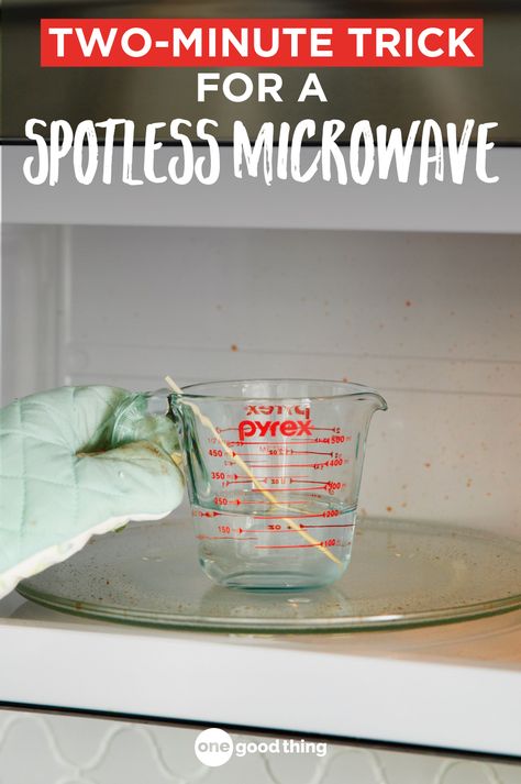 Steam Clean Microwave, Microwave Cleaning Hack, Easy Microwave Cleaning, Microwave Hacks, Shower Cleaning Hacks, Clean Microwave, Diy Cleaning Hacks, Homemade Cleaning Products, Household Cleaning Tips