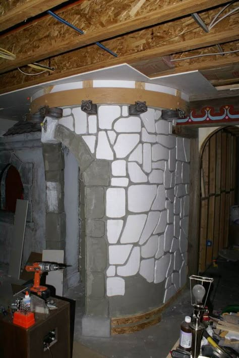 At home imagineering: fan-made Fantasyland basement Secret Dungeon Room, Dnd Room Interior Design, Fantasy Basement, Dungeon Basement, Cave Room Ideas, Dnd Game Room, Dnd Room Ideas, Dungeons And Dragons Room, Castle Basement