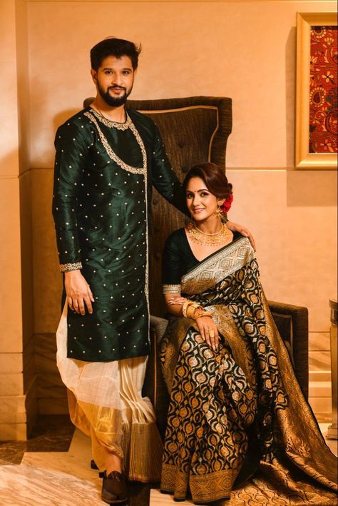 Marathi Engagement Look, Engagement Photo Poses Indian, Engagement Outfits Indian Couple, Luxury Saree, Groom Indian Wedding Outfits, Kolkata Wedding, Bengali Bridal Makeup, Indian Wedding Bride, Bride And Groom Outfits