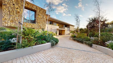 Matterport Modern House, Spain Matterport, Matterport Villa, Matterport Mansion Tour, Matterport House, Different Types Of Houses, Mansion Tour, Nice Homes, Modern Mansion