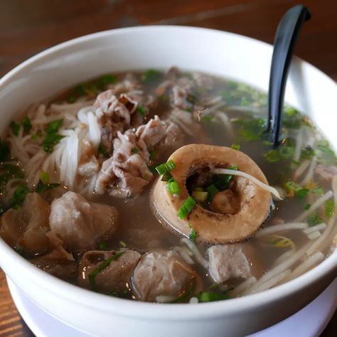 Cambodian Pho, Bone Soup, Bone Marrow, South Bay, Noodle Soup, Wonton Soup, Nom Nom, Instant Pot Recipes, Noodles