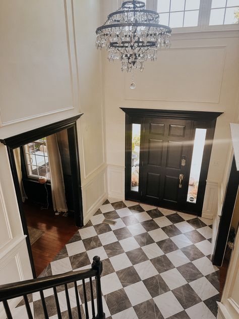 Black And White Marble Entryway, Black And White Tile Foyer Entryway, Black And White Floor Entryway, Grey And Black Checkered Floor, Entryway Marble Floor, Black And White Entryway Tile, Grey And White Checkered Tile Floor, Black And White Tile Foyer, Tiled Foyer Entryway