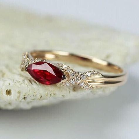 Unique Ruby Rings, Ruby Ring Designs, Lab Created Engagement Rings, Ruby Diamond Engagement Ring, 14k Rose Gold Wedding Ring, Garnet Engagement Ring, Ruby Rings, Fancy Rings, Wedding Rings Rose Gold