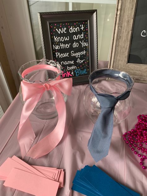 Twin Shower Ideas, Diy Baby Shower Ideas, Gender Reveal Diy, Simple Gender Reveal, Gender Reveal Baby Shower Themes, Creative Gender Reveals, Reveal Party Games, Baby Gender Reveal Party Decorations, Gender Reveal Party Games