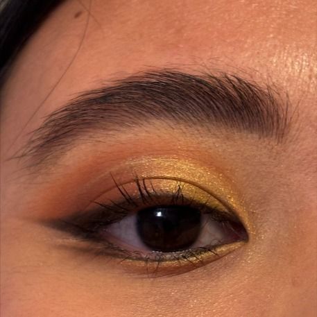 #asianeyes #yellow #orange #shimmer #eyeshadowlook Yellow Orange Eyeshadow, Orange Eye Makeup, Makeup Practice, Wedding Eyes, Orange Eyeshadow, Yellow Makeup, Wedding Eye Makeup, Asian Eyes, Orange And Yellow