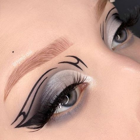 Maquillaje Dark, Eyeliner Inspo, Bright Eye Makeup, Cute Eye Makeup, Makeup Face Charts, Graphic Makeup, Graphic Eyeliner, Alternative Makeup, Pinterest Makeup