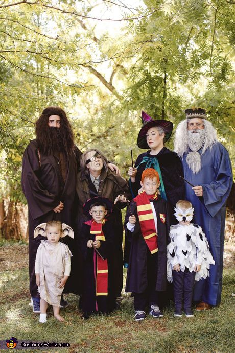 50 Creative DIY Harry Potter Costume Ideas Halloween Costumes Harry Potter, Hagrid Costume, Voldemort Costume, Harry Potter Costume Ideas, Harry Potter Kids Costume, Dobby Costume, Harry Potter Kostüm, Harry Potter Activities, Harry Potter Halloween Costumes