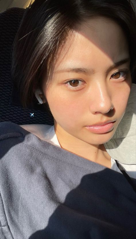 Bare Face Girl, Ethereal Face, Korean Hair Color, Asian Short Hair, Bare Face, Pretty Skin, 가을 패션, Korean Hairstyle, Just Girl Things