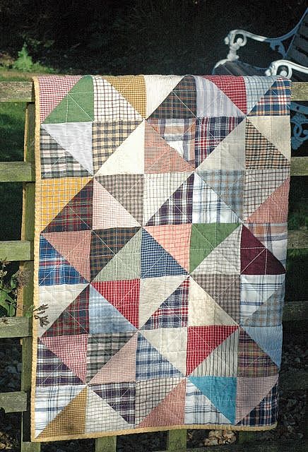 Gamle T Shirts, Colchas Quilting, Quilt Shirt, Shirt Quilts, Flannel Quilts, Keepsake Quilting, Half Square Triangle Quilts, Plaid Quilt, Man Quilt