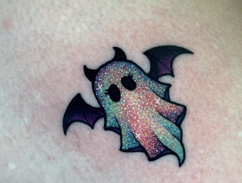 Zombie Cat Tattoo, Cute Goth Tattoo Ideas, Girly Halloween Tattoos, Goth Tattoo Ideas Creepy Cute, Creepy Cat Tattoo, Witch Flash Tattoo, Creepy Cute Tattoo, Pastel Goth Tattoo, Glitter Tattoo Ideas