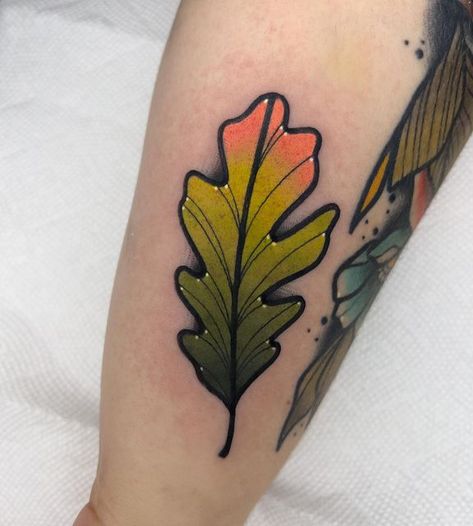 Neotraditional Flower Tattoo Designs, Neo Trad Leaves, Neotrad Leaves, Neo Traditional Leaves, Neo Traditional Halloween, Neo Trad Flash, Neo Traditional Drawing, Neo Traditional Flowers, Neotraditional Flowers