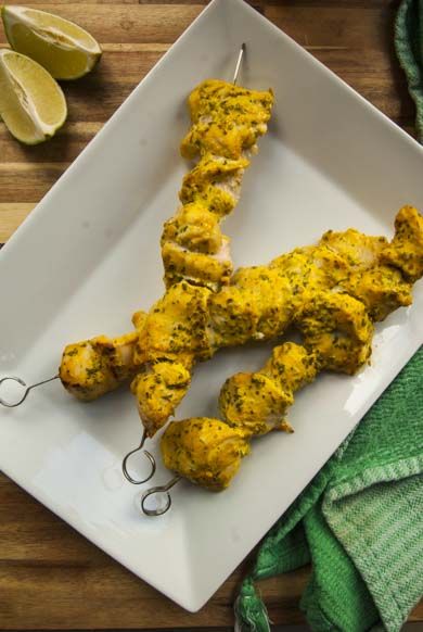 These Turmeric Yogurt Marinated Chicken Skewers are an interesting addition to any meal! Cooked in under 30 minutes these are sure to be a new favorite! Turmeric Yogurt Chicken, Chicken Marinade Yogurt, Greek Yogurt Chicken Marinade, Greek Yogurt Marinade, Marinated Chicken Skewers, Greek Chicken Marinade, Yogurt Marinated Chicken, Yogurt Marinade, Summer Chicken Recipes