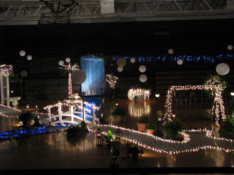 Enchanted Forest Prom, Starry Night Prom, Enchanted Forest Decorations, School Dance Ideas, Prom Tips, March Ideas, Prom Planning, Garden Of Lights, Post Prom