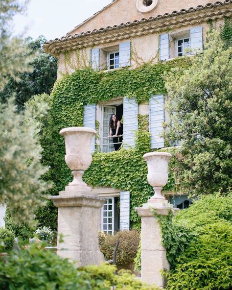 Oh be still my heart!!! Such French loveliness! repost from @stylemepretty French Countryside, French Farmhouse, French Country House, French Country Style, Traditional Architecture, French House, Pretty House, Beautiful Buildings, House Inspiration