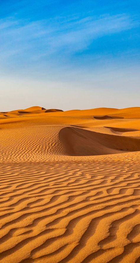 Arabian Desert Aesthetic, Desert Waves, Steam Trains Photography, Desert Places, Desert Aesthetic, Deserts Of The World, Desert Photography, Digital Art Photography, Desert Tour