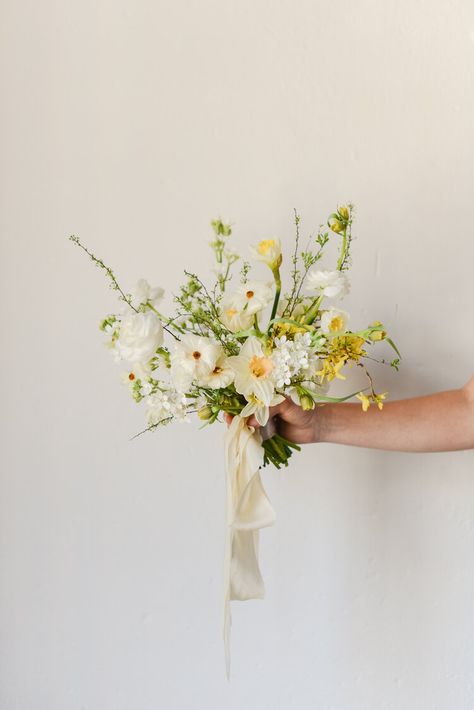 Minimal muted wedding bouquet and dried flower boutonnière. Wedding Bouquets Wild Flowers Simple, Textured Wedding Bouquet, Minimalist Floral Bouquet, Minimal Wedding Bouquet Simple, Small White Wildflower Bouquet, Organic Flower Bouquet, Micro Wedding Flowers, Petite Wedding Bouquet Summer, Wedding With Minimal Flowers