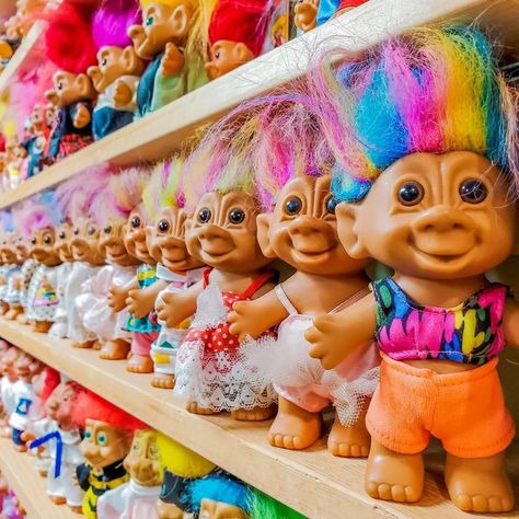 Vintage Troll Dolls, 80s Childhood, Vintage Trolls, Dolls From The 80s, Troll Dolls Vintage, Museum Gift Shop, Museum Gift, Eco Friendly Gift Wrapping, Childhood Memories 90s