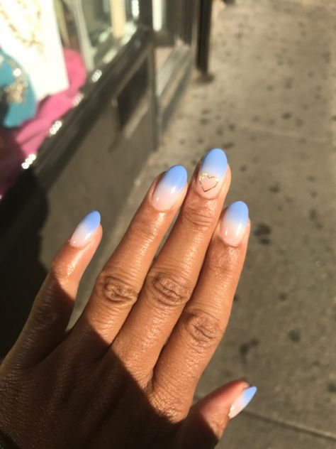 Blue And White Dip Nails, Blue Watercolor Nails, Ombré Nails Blue, Blue Ombre Nails Short, Gradient Nails Blue, Ombré Blue Nails, Blue Fade Nails, Baby Blue Ombre Nails, Light Blue Ombre Nails