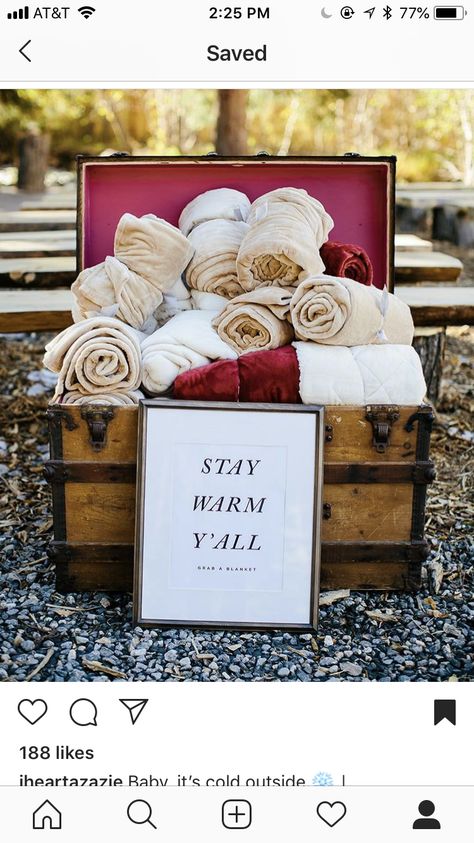 October Wedding Favors, Autumn Wedding Ideas October, Modern Mountain Wedding, Blankets Wedding, Fall Mountain Wedding, Wedding Ides, Rustic Mountain Wedding, Wedding In Colorado, Chelsea Wedding