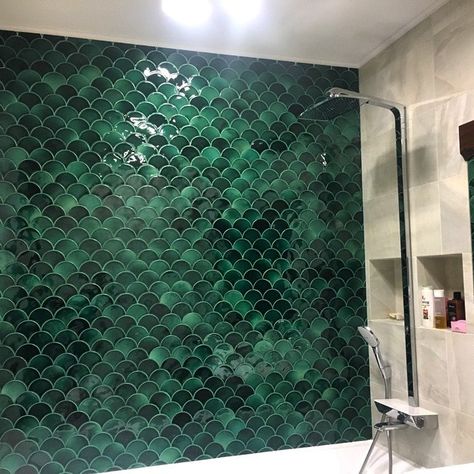 Bathroom Mosaic Tiles, Moroccan Fish, Scale Tile, Moroccan Fish Scale, Moroccan Bathroom, Mosaic Bathroom Tile, Fish Scale Tile, Green Fish, Bad Inspiration