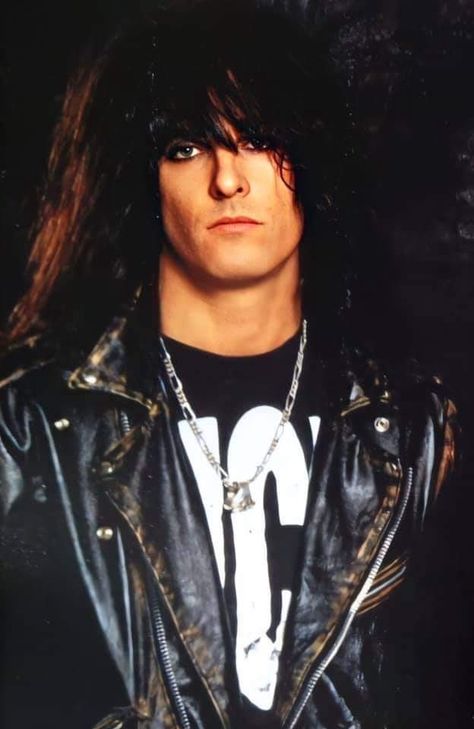 Tommy Lee Motley Crue, Motley Crue Nikki Sixx, Nikki Baby, 80s Rock Bands, Jim Morrison Movie, Being Extra, 80s Hair Bands, Motley Crüe, Classic Rock And Roll