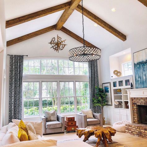 Exposed wood beams!! 😍 #woodbeams Ceiling Beams Living Room, Vaulted Ceiling Beams, Vaulted Ceiling Ideas, Beams Living Room, Vaulted Ceiling Living Room, Faux Beams, Faux Wood Beams, Wood Beam Ceiling, Exposed Beams