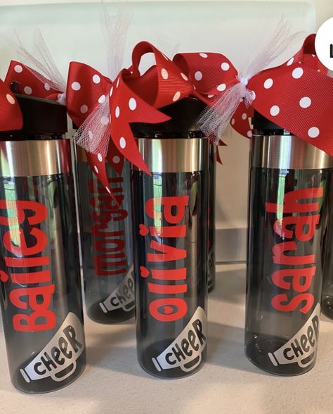 Cheer Water Bottles, Cheer Crafts, Cricut Expression Projects, Cheer Banquet, Cheerleader Gifts, Cheer Team Gifts, Cheerleading Coaching, Booster Club, Cheer Ideas