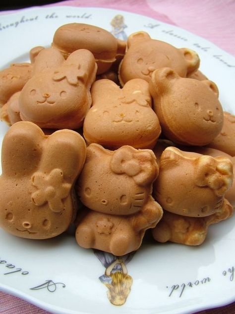 (127) japanese sweet / ningyo-yaki | 72-1)Japan sweets | Pinterest Desserts Japonais, Kawaii Dessert, Kawaii Cooking, Cute Baking, Cute Snacks, Japanese Sweet, Japanese Candy, Japanese Dessert, Japanese Snacks