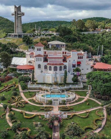 Serralles Castle Ponce Puerto Rico | Boricua.com Puerto Rican Music, Ponce Puerto Rico, Puerto Rico Trip, Puerto Rico Vacation, Puerto Rico History, Tourist Center, Historic Mansion, Butterfly House, Beautiful Castles