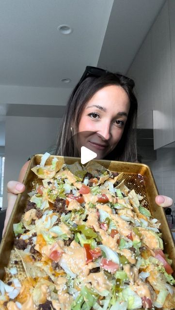 BAILEY | KELOWNA FOODIE on Instagram: "Big Mac Nachos 🍔

BE STILL MY HEART ❤️

I am a nacho gal through and through. Also used to be a Big Mac gal back in my “partying every weekend” era. 

Now I am combining the two and convinced I’m a geniusssss. 

INGREDIENTS -
1 1/2 lbs lean ground beef
Salt + black pepper
1 tsp garlic powder
1 tsp onion powder
1/2 white onion, finely chopped
Tortilla chips
Iceberg lettuce, shredded
Pickles, chopped
Tomatoes, diced
Homemade Big Mac Sauce (recipe linked in bio, it’s seriously the BEST)
Sesame seeds

DIRECTIONS - 
1) Start by browning your ground beef in a large skillet over medium heat, breaking it up into small pieces as it cooks. Season with salt, pepper, onion powder and garlic powder. Once it’s cooked through, drain any excess fat.
2) On a large ov Beef And Onions, Homemade Big Mac Sauce, Big Mac Sauce Recipe, Mac Sauce Recipe, Homemade Big Mac, Big Mac Sauce, Mac Sauce, Be Still My Heart, Large Oven