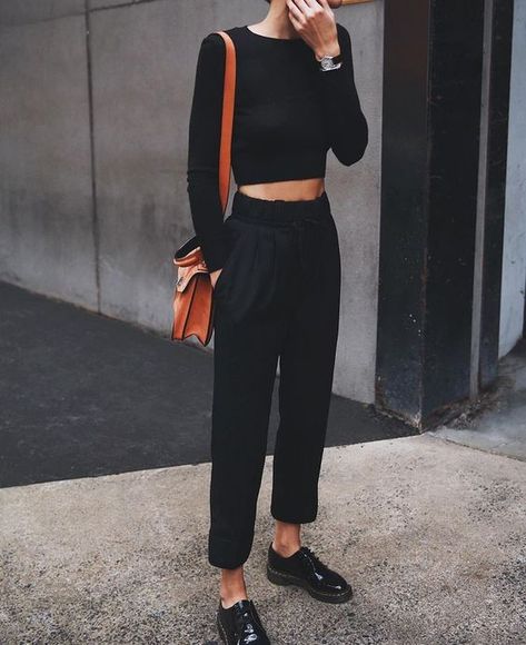 Mode Monochrome, Vintage Chic Fashion, Ootd Vintage, Mode Casual, Looks Black, All Black Outfit, Mode Inspo, Inspiration Mode, Looks Style