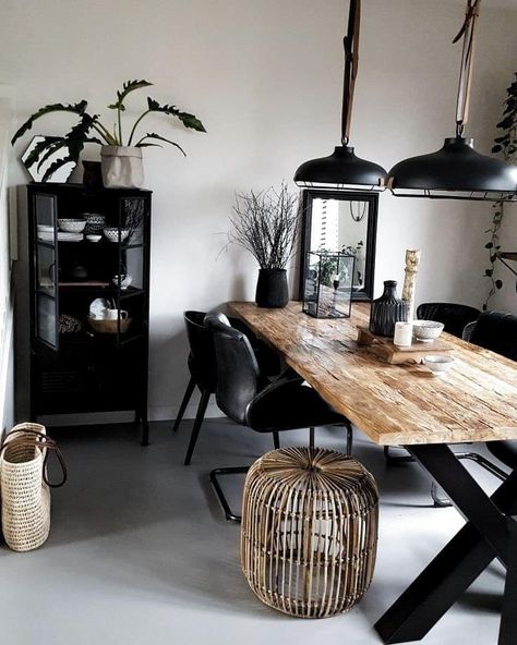 Dinner Tables Furniture, Urban Industrial Decor, Pinterest Living Room, Dinner Room, Modern Restaurant, Restaurant Interior Design, Wooden Table, Decoration Home, Dining Room Design