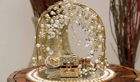 Enagagement Ring Tray Decoration | How to decorate one | Fabuloulsy Wedding Ring Pillow Diy, Diy Engagement Ring, Engagement Ring Platter, Ring Platter, خواتم خطوبة, Wedding Platters, Thali Decoration Ideas, Rings Oval, Wedding Gift Pack