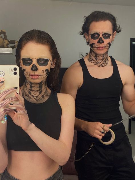 Rate Langdon Skull Makeup, Violet Harmon Halloween Costume, Ahs Couple Costume, Skull Costume Women Outfit, Couples Skull Makeup, Tate Langdon Halloween Costume Girl, Tate Langdon Costume Girl, Skull Makeup Couple, Skeleton Makeup Couple