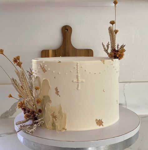 Here’s a still of the buttercream first communion cake from our last reel. Nude color swatches, dried florals, simple piping. What’s not to love 🤍 Xoxo, #notsoaestheticaestheticbaker First Communion Cake, Cake Studio, Communion Cakes, Dried Florals, Baby Birthday Cakes, Crumb Cake, Nude Color, First Communion, Color Swatches