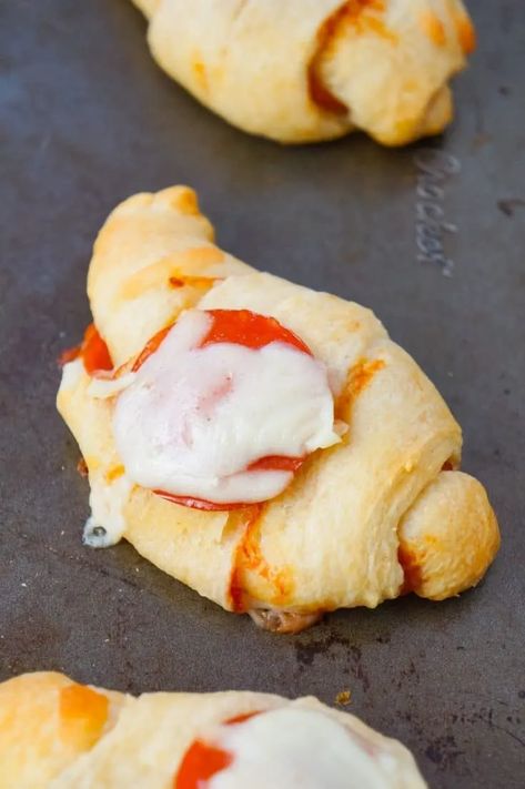 Pizza Crescent Rolls - THIS IS NOT DIET FOOD Pizza Crescent Rolls, Pizza Crescent, Crescent Roll Recipes Dessert, Football Tailgate Food, Pillsbury Crescent Rolls, Homemade Crescent Rolls, Crescent Bake, Crescent Roll Pizza, Pillsbury Crescent