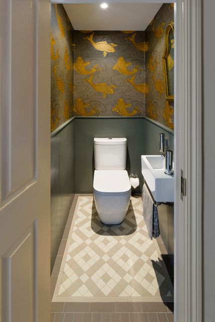 traditional cloakroom with gold fish wallpaper at battersea house Understairs Toilet, Wc Decoration, Small Downstairs Toilet, Cloakroom Toilet, Bathroom Under Stairs, Downstairs Cloakroom, Toilet Room Decor, Bilik Air, Small Toilet Room