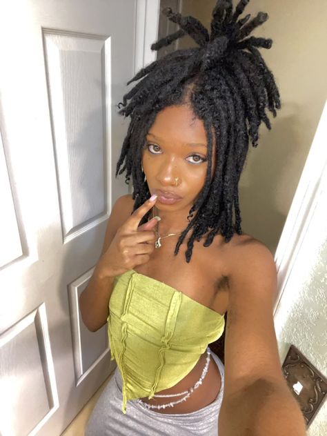 Locs Middle Part, Bangs With Locs, Loc Essentials, Female Dreads Hairstyles, Locs Aesthetic, Short Dreadlocks Hairstyles, Female Dreads, Short Locs Hairstyles, Dreads Styles