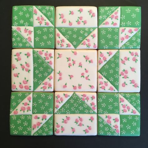 Decorated Square Cookies, Royal Icing Square Cookies, Quilting Cookies Decorated, Quilted Sugar Cookies, Quilt Sugar Cookies, Quilt Cookies Decorated, Sewing Cookies, Amish Star Quilt, Quilt Cookies