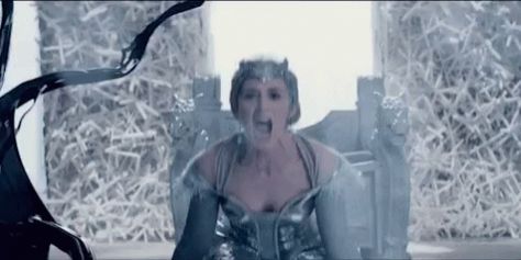 Winters War Huntsman GIF - WintersWar Huntsman Magic - Discover & Share GIFs Huntsman Movie, The Huntsman Winter's, Set Fire To The Rain, Fire To The Rain, Ice Magic, Ice Powers, The Huntsman, Evil Queens, Supernatural Power