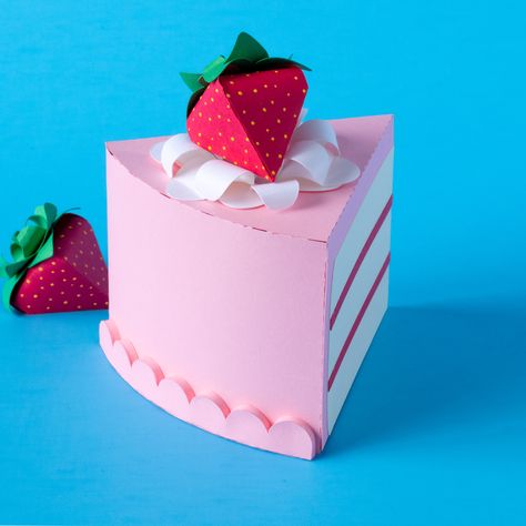 Paper Cake Craft, Childrens Salon, Paper Cakes, Cake Slice Boxes, Paper Silhouette, Craft Cake, Food Paper, Pie Box, Sculpture Paper