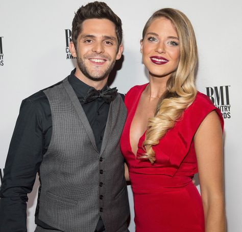 Thomas Rhett and Wife Lauren: Sweet Love Story | PEOPLE.com Thomas Rhett Wife, Lauren Akins, Die A Happy Man, Nick Names For Boys, Taylor Swift Youtube, Sweet Love Story, Thomas Rhett, Yours Lyrics, Great Love Stories